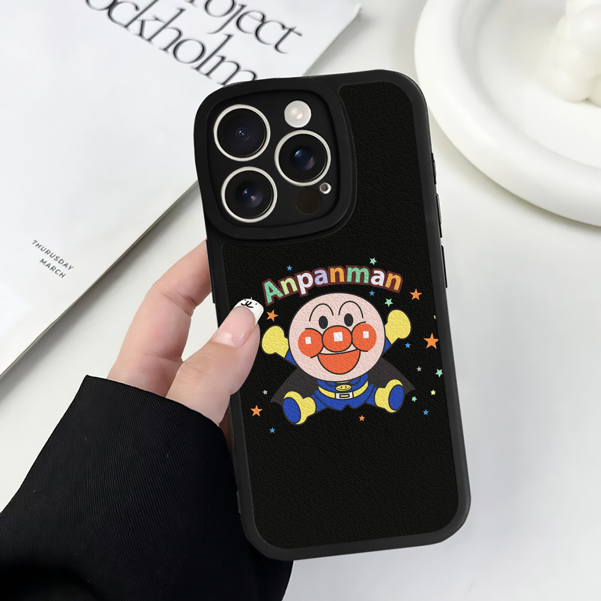 （画像用） アンパンマン Anpanman 【iPhone 16シリーズ対応】シリコンスマホケース（レザー調） 材質：シリコン